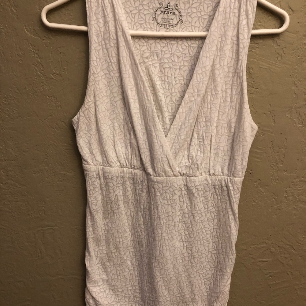Women’s Prana sleeveless top